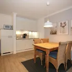 Strandstrasse 16 28 *